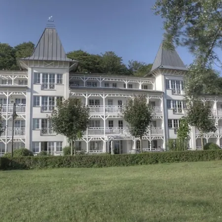 Seeschloss, App 02, Direkt An Der Strandpromenade, Toplage Apartament